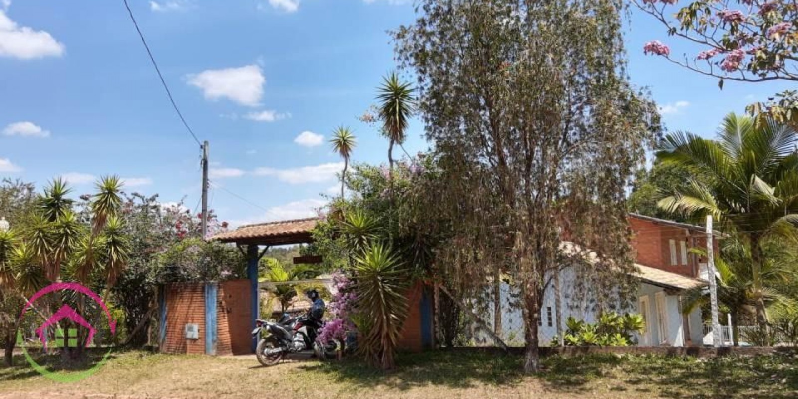 Vende se Chácara Campos Elíseos - Pardinho - SP - Foto 10 de 15