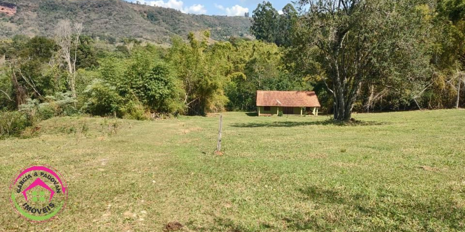 Pequeno Sítio à Venda ou Permuta com Imóvel em Botucatu - SP