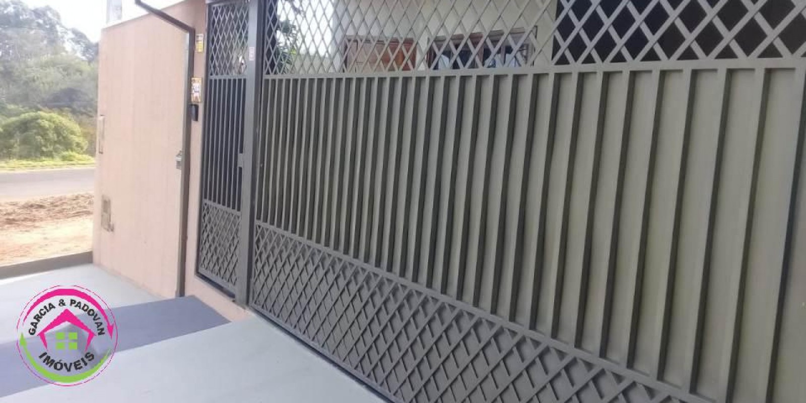 Casa à Venda - Bairro Jd. Lívia I - Botucatu - SP - Foto 2 de 33