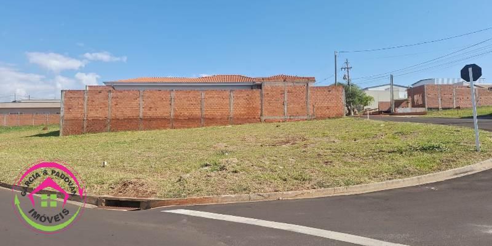 Vende se Lote QD 50 LT 14 - 415 m² - Jd Ouro Verde - Botucatu - SP - Foto 1 de 2