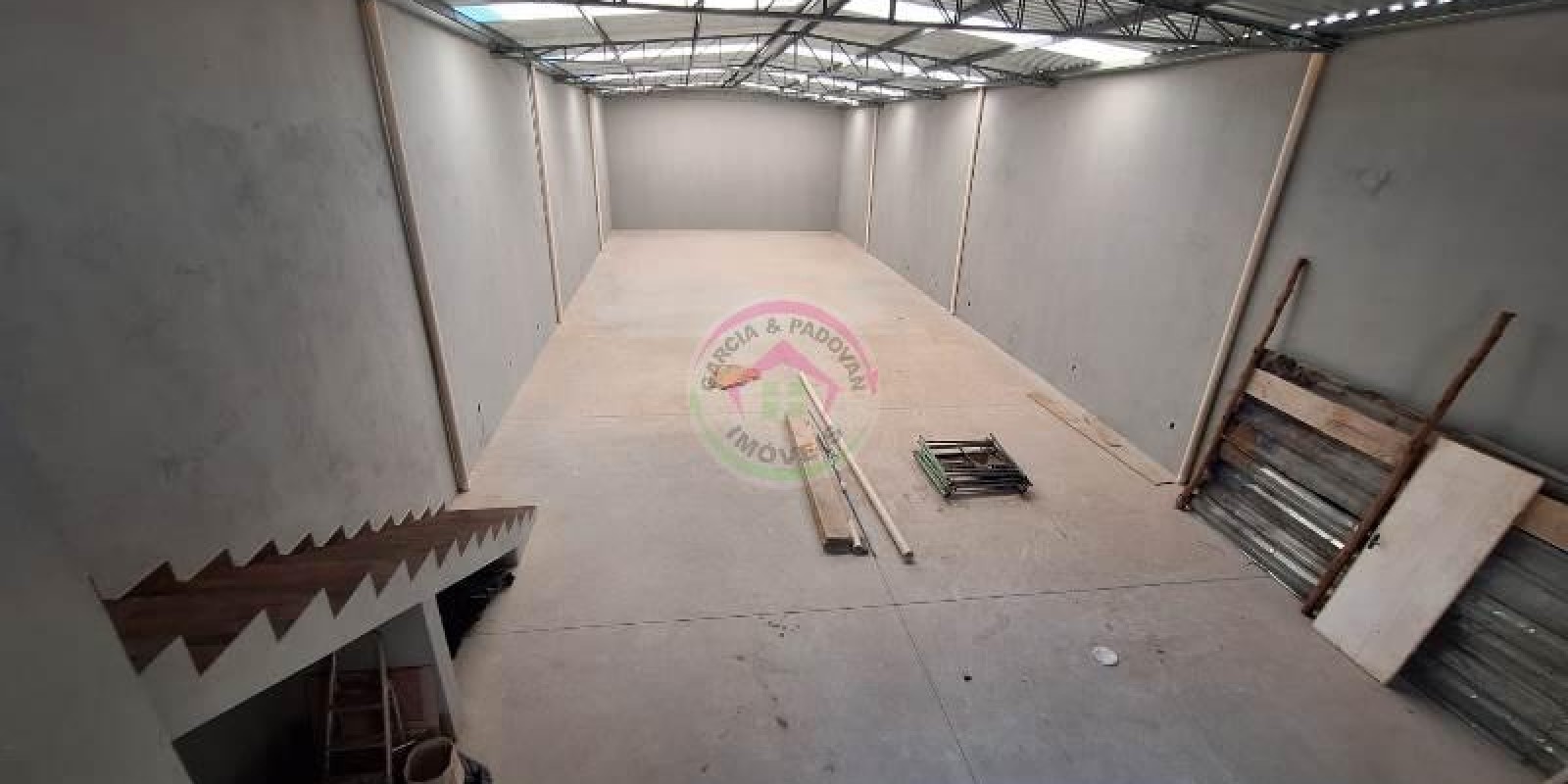 Aluga se Barracão Vila Paulista - Botucatu SP - Foto 4 de 9