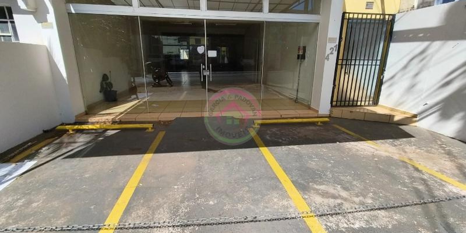 Aluga se Excelente Ponto Comercial no Centro de Botucatu SP Aluga se Excelente Ponto Comercial no Centro de Botucatu SP