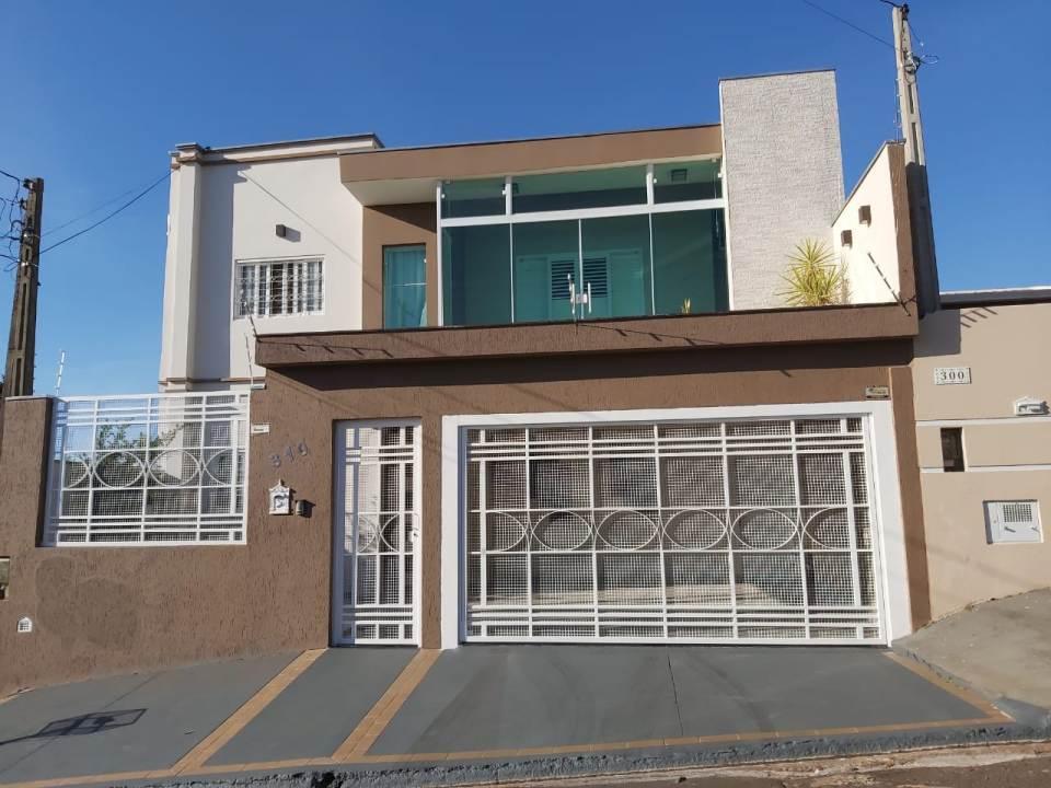 Sobrado a Venda no Itamaraty em Botucatu SP - Botucatu