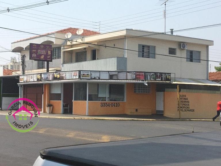 Vende-se ou Troca Sobrado Comercial com Residência, com excelente localização em Botucatu SP - Botucatu