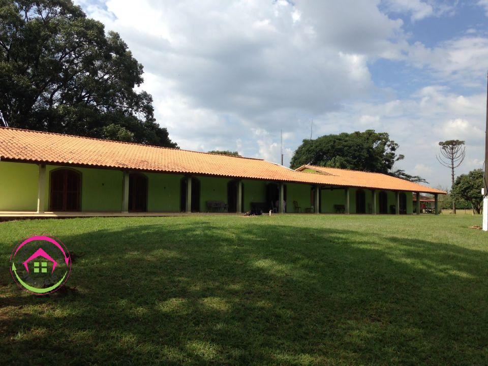 Vende se Fazenda de 28 Alqueires com Dupla Aptidão  5  km de Distância da Rodovia Castelo Branco - Botucatu