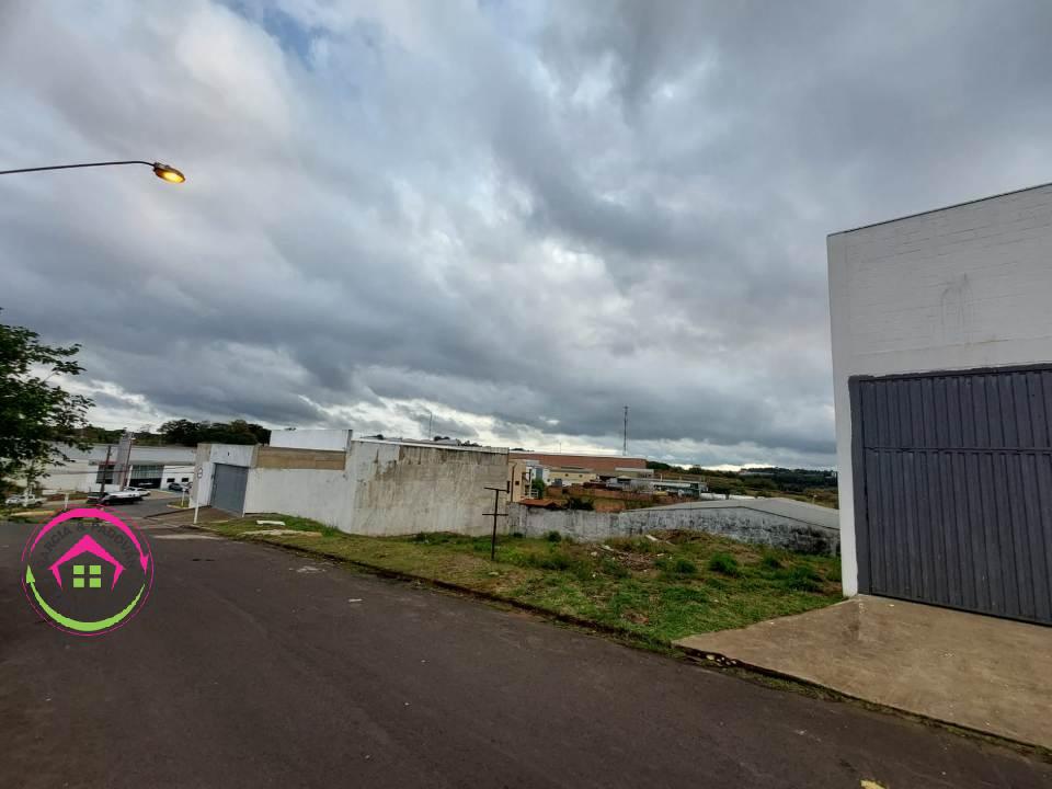 Lote Comercial à Venda em Excelente Localização - Botucatu - SP - Botucatu
