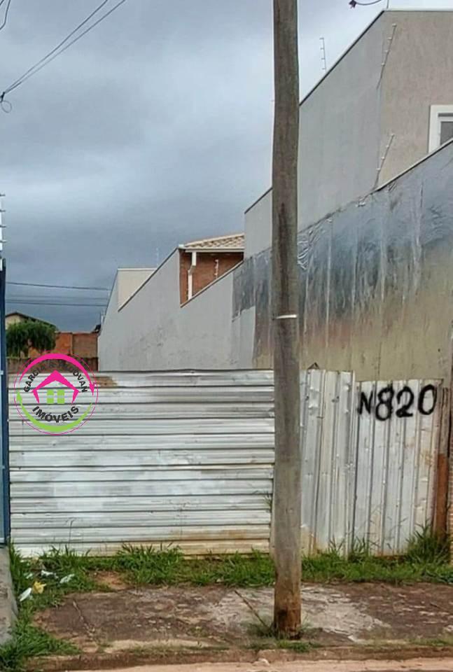 Terreno à Venda - Vila Pinheiro - Botucatu - SP - Botucatu