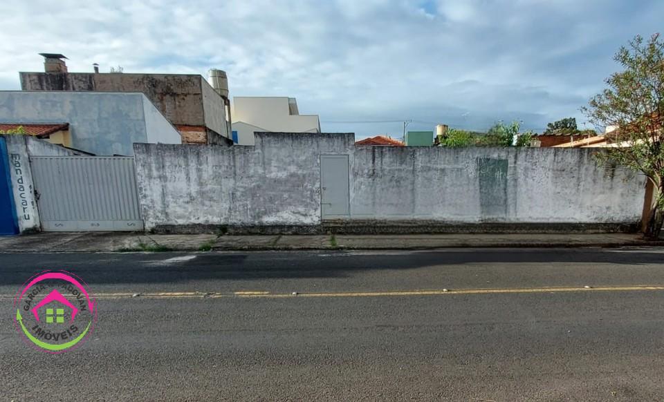 Vende se Área - Vila dos Lavradores - Botucatu - SP - Botucatu