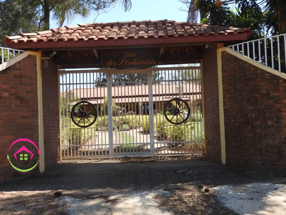 Venda de Chácara de Alto Padrão em Botucatu - SP - Botucatu