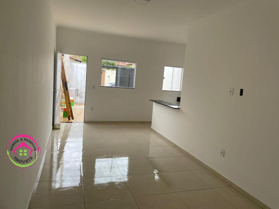 Casa à Venda - Residencial Cedro - Botucatu - SP - Botucatu
