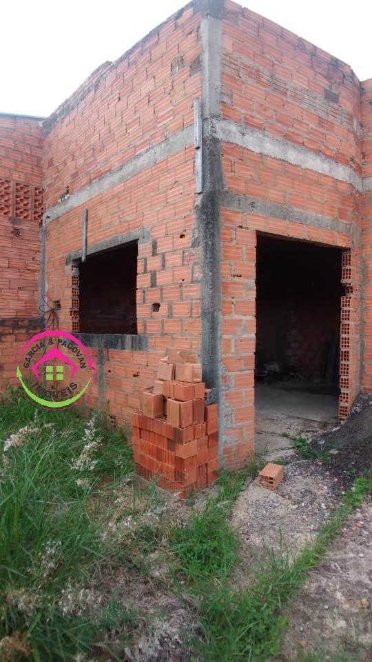 Casa à Venda em fase de acabamento - Comerciários 3 - Botucatu - SP - Botucatu