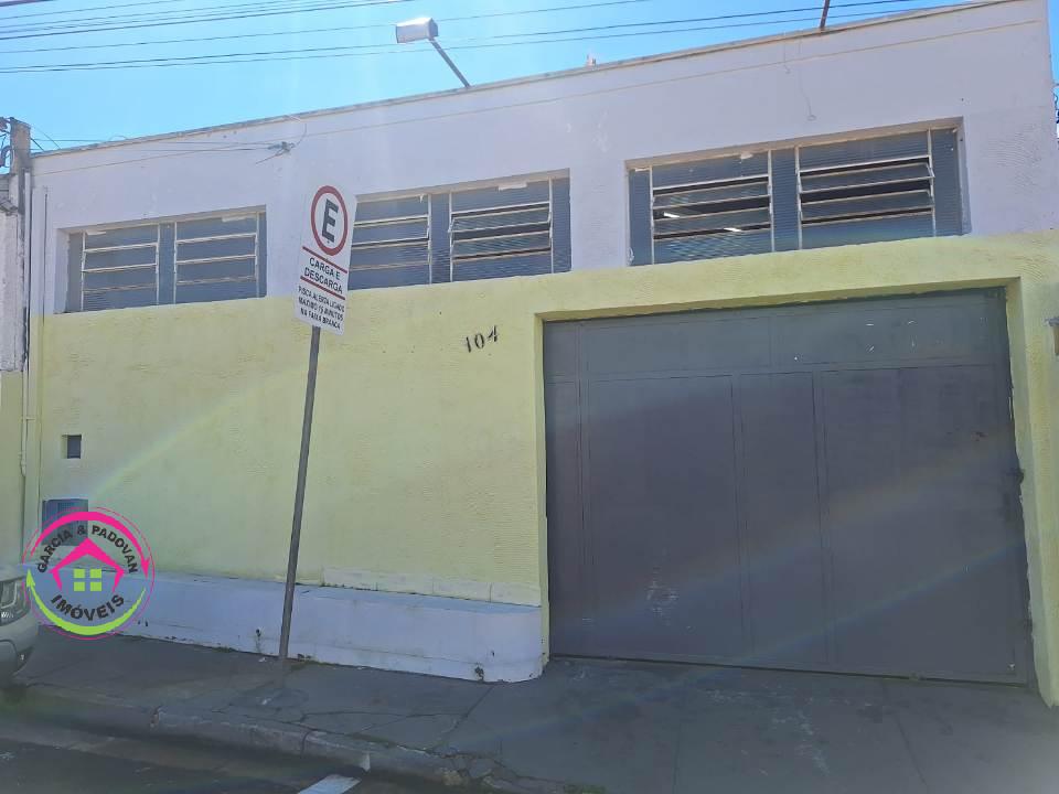 Vende se  Barracão  Comercial - Bairro Vila Dos Lavradores - Botucatu - SP - Botucatu