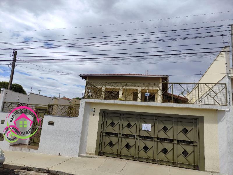 Vende se Casa - Vila São Lucio - Botucatu - SP  - Botucatu
