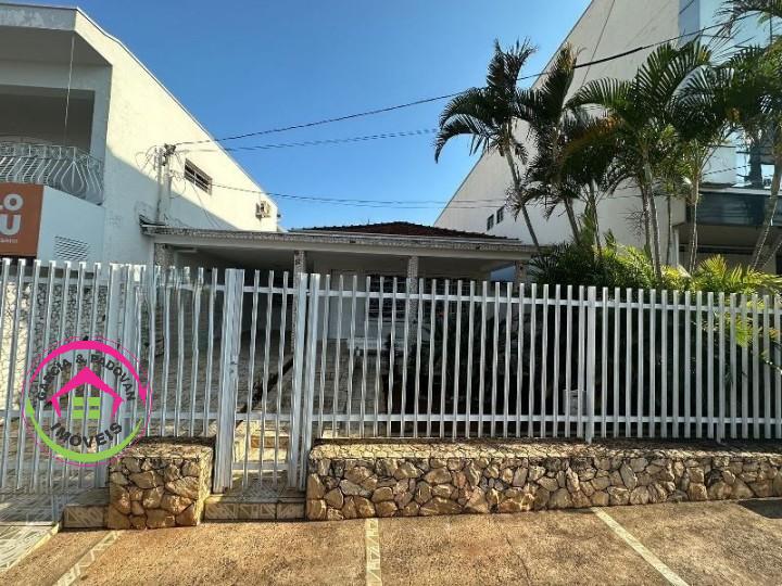 Casa em Excelente Localização próximo ao Hospital do Bairro - Botucatu - SP - Botucatu