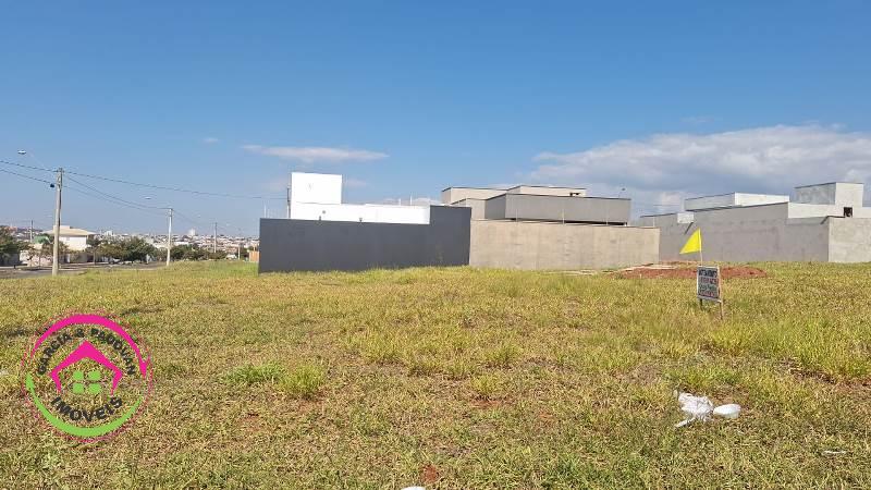 Vende se Lote QD 19 LT 25 - Jd Ouro Verde - Botucatu - SP - Botucatu