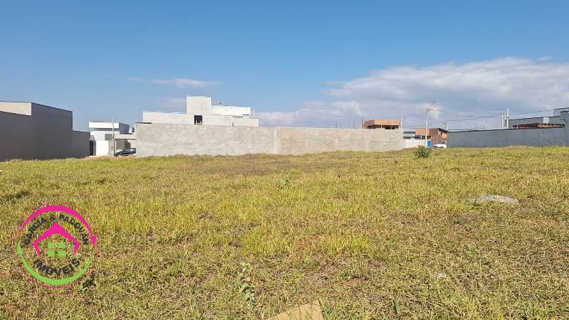 Vende se Lote QD 19 LT 22 - Jd Ouro Verde - Botucatu - SP - Botucatu