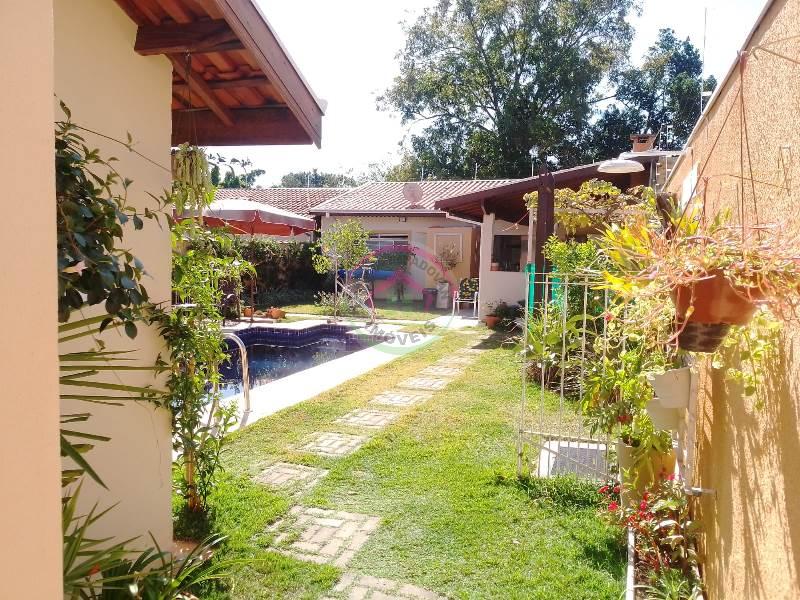 Vende se Casa no Recanto Azul - Botucatu - SP - Botucatu