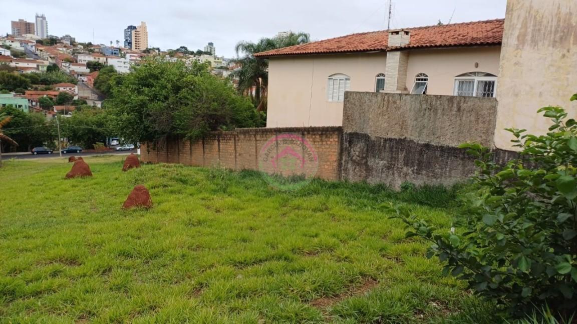 Vende se Terreno - ABAIXO DO PREÇO - Centro - Botucatu - SP - Botucatu