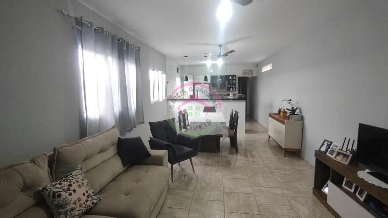 Casa à Venda - Lívia 1 - Botucatu - SP  Valor abaixo do mercado - Botucatu