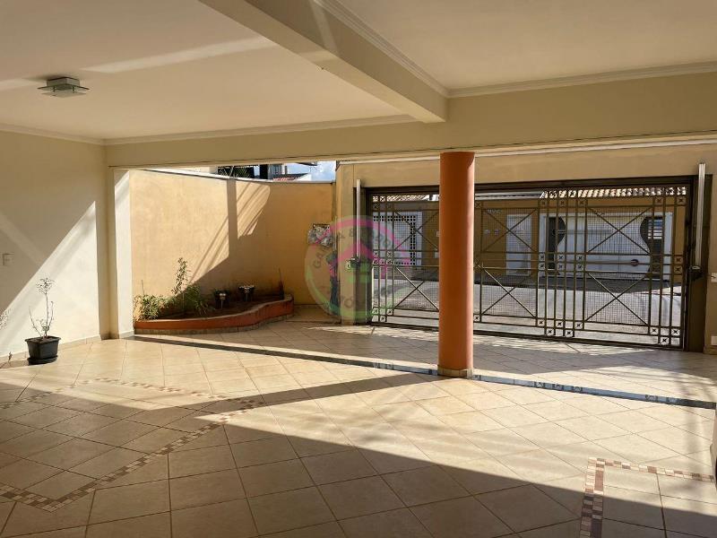 Venda de Sobrado - Vila Cidade Jardim - Botucatu - SP - Botucatu