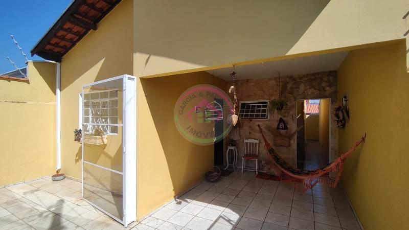 Encantadora Casa - Jd Sta Thereza (Vila Pinheiro) - Botucatu - SP - Botucatu