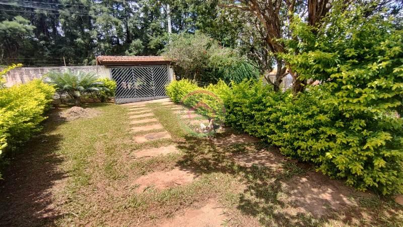 Linda Chácara à Venda em Rubião Júnior - Botucatu SP - Botucatu
