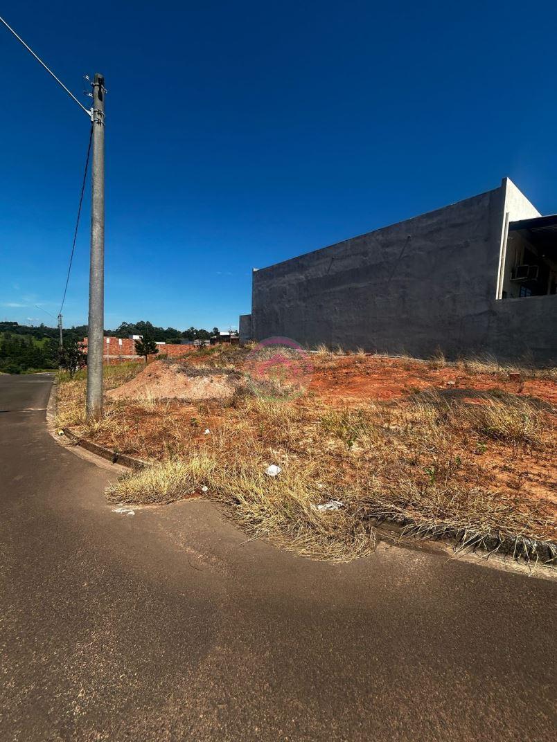 Vende-se Terreno de esquina - Botucatu SP - Botucatu