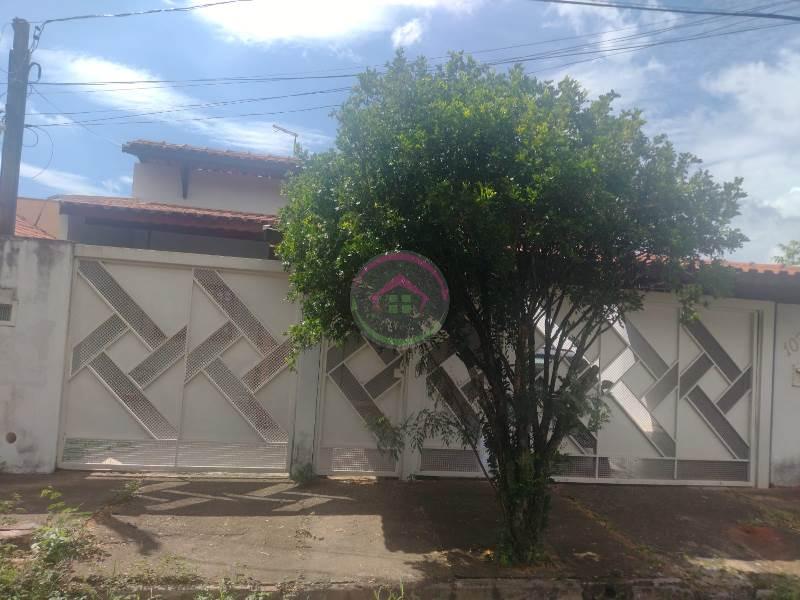 Aluga-se Casa Comerciários - Botucatu SP - Botucatu