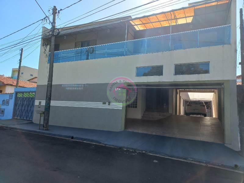 Vende se Sobrado Jardim Dom Henrique - Botucatu SP - Botucatu