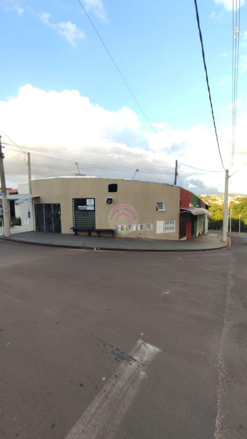 Aluga-se Ponto Comercial de esquina no Ouro Verde - Botucatu SP - Botucatu