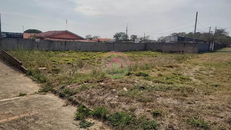 Vende se Terreno de Esquina no Convívio em Botucatu SP - Botucatu