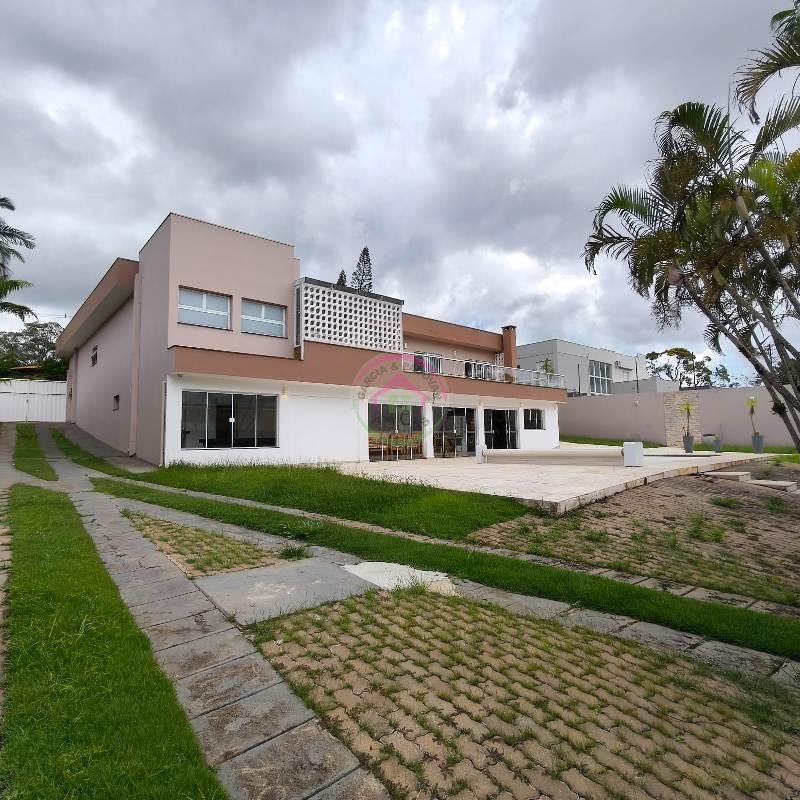 Casa à Venda no Parque das Cascatas em Botucatu SP - Botucatu