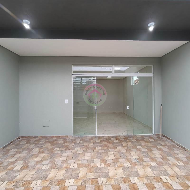 Aluga-se Ponto Comercial próximo à Avenida Santana em Botucatu SP - Botucatu