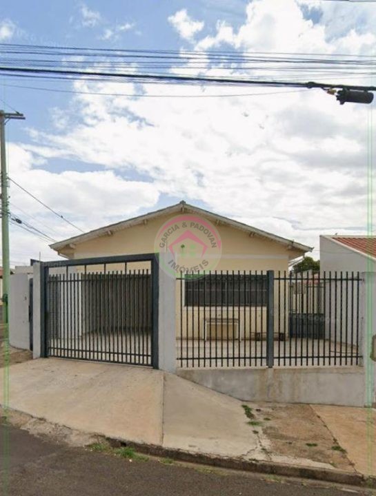 Casa à Venda no Jardim Eldorado em Botucatu SP - Botucatu