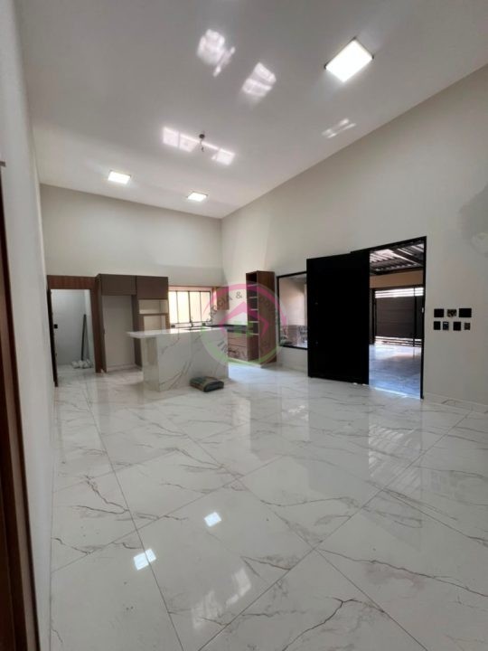Vende-se lindo Sobrado em fase de acabamento no Jardim Iolanda em Botucatu SP - Botucatu