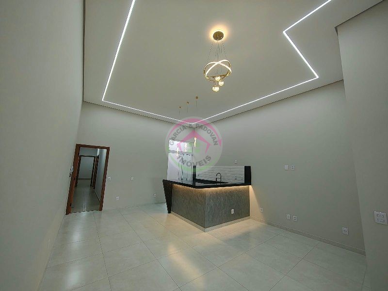 Vende-se Casa Nova no Jardim Ouro Verde em Botucatu SP - Botucatu