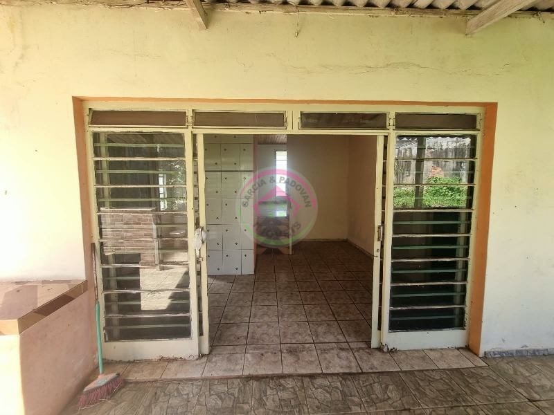 Vende-se Casa no Lava Pés em Botucatu SP - Botucatu