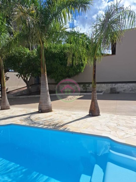 Vende se linda Casa em estilo Chácara com Terreno 500 m em Botucatu SP - Botucatu