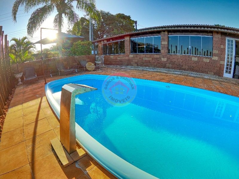Linda Casa para Venda em Águas de Santa Barbara SP - Águas de Santa Bárbara