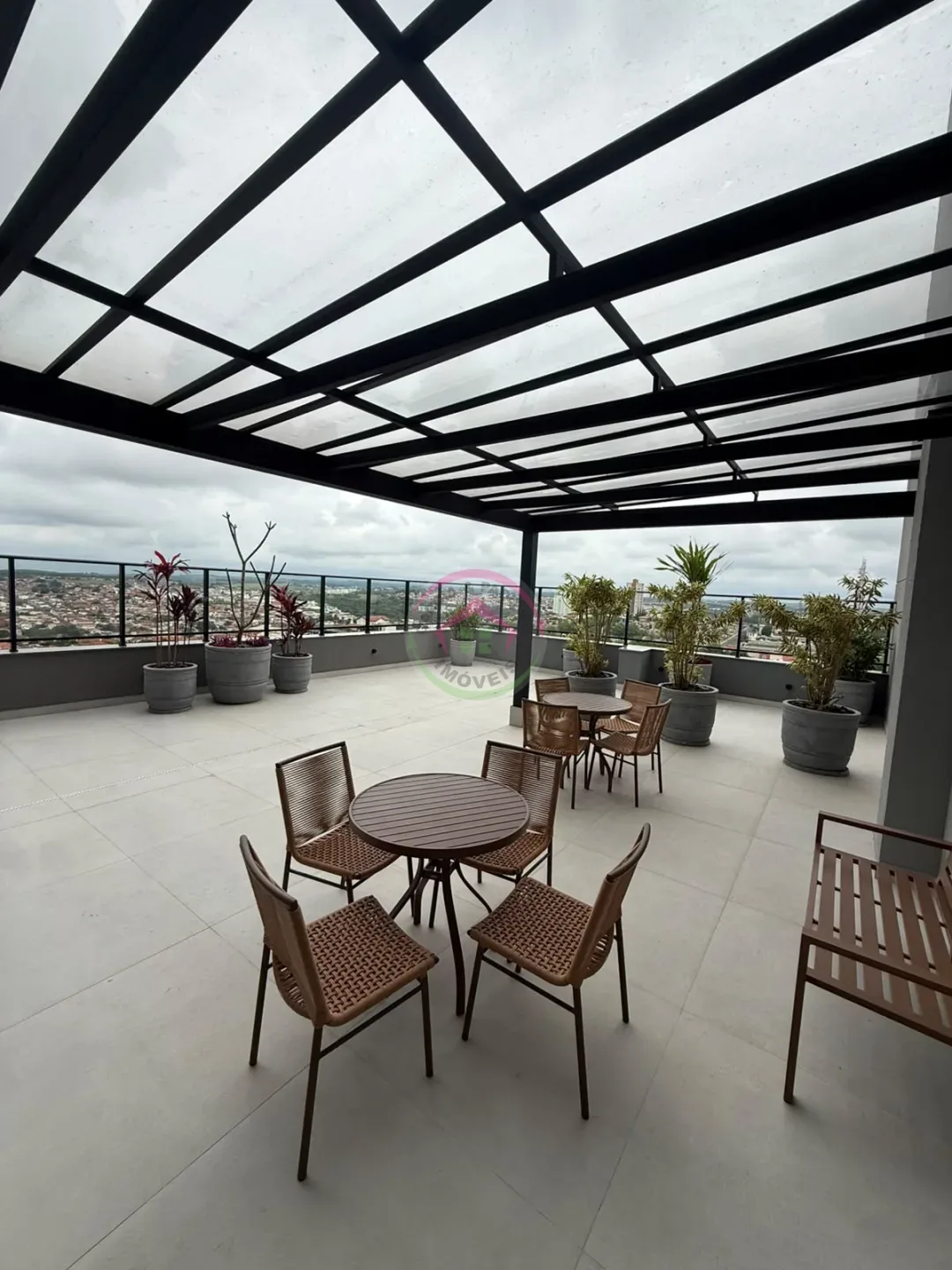 Vende se Apartamento no Edifício Move em Botucatu SP - Botucatu