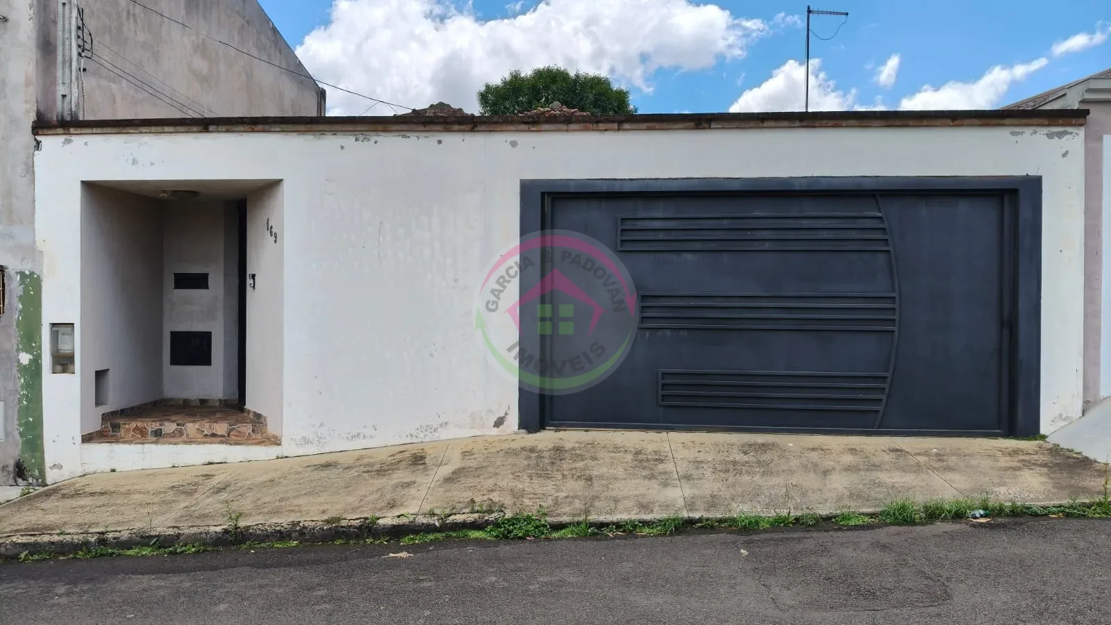 Vende-se Casa antiga na Vila Casa Branca em Botucatu SP - Botucatu
