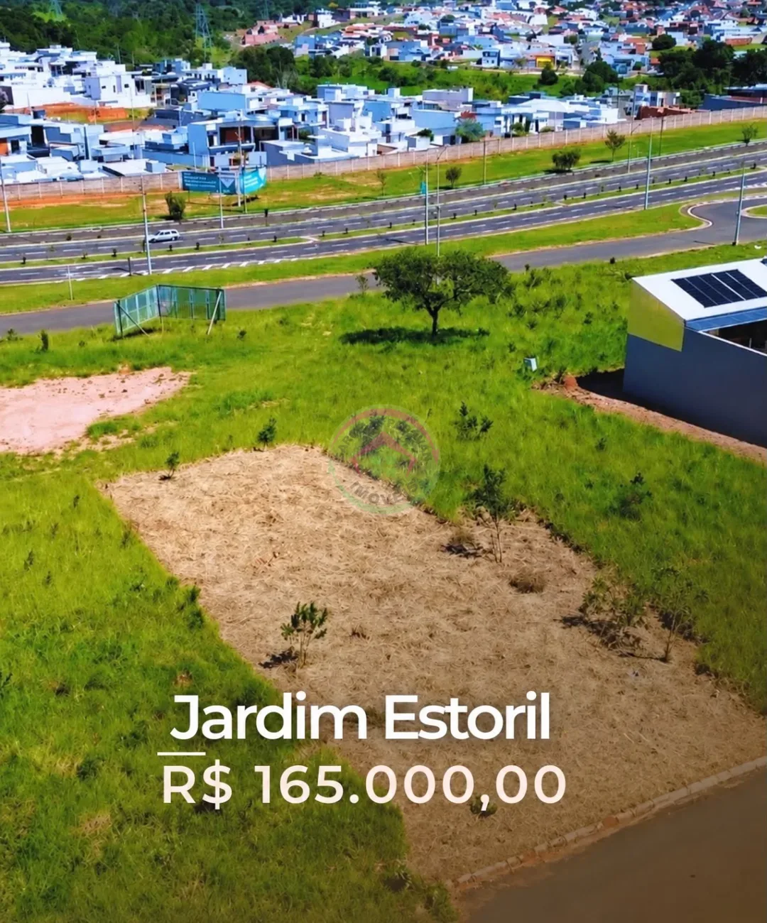 Vende se Terreno em frente ao Clube do Sesi em Botucatu SP - Botucatu